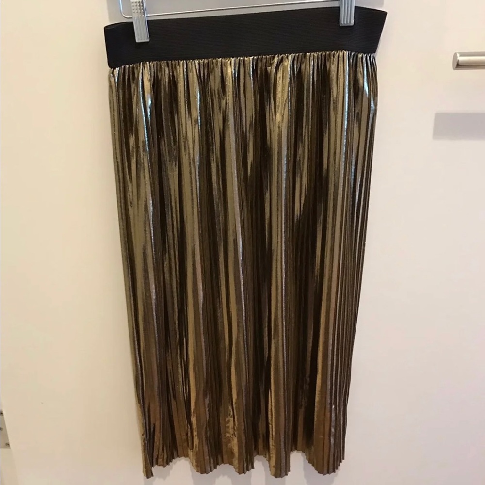 Forever 21 gold skirt